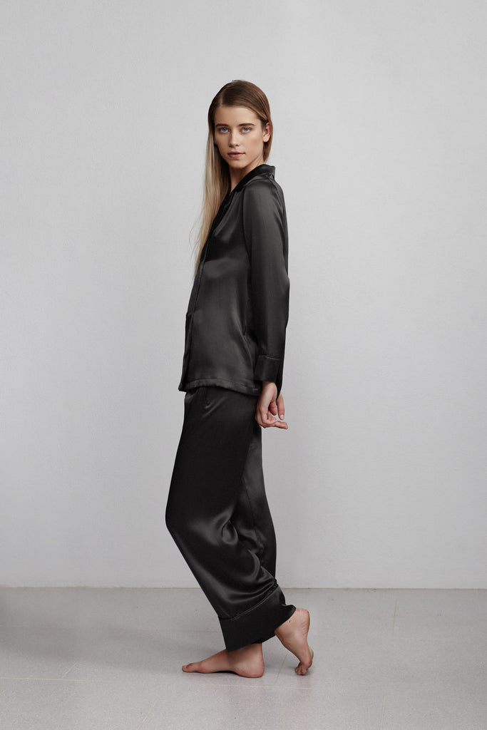 Relaxed Long Silk pant, black, side view